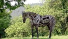 artista-faz-esculturas-de-cavalos-com-troncos_7